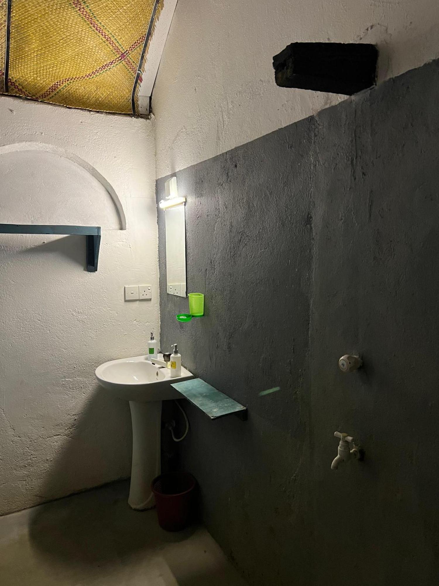 Cactus Arugambay Hostel Vịnh Arugam Ngoại thất bức ảnh